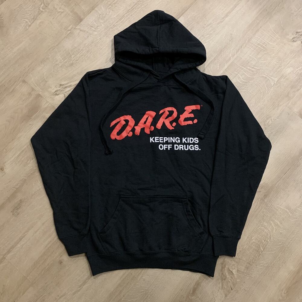 DARE Keeping Kids Off Drugs Black Hoodie Sweatshirt Mens Small Pullover D.A.R.E.
